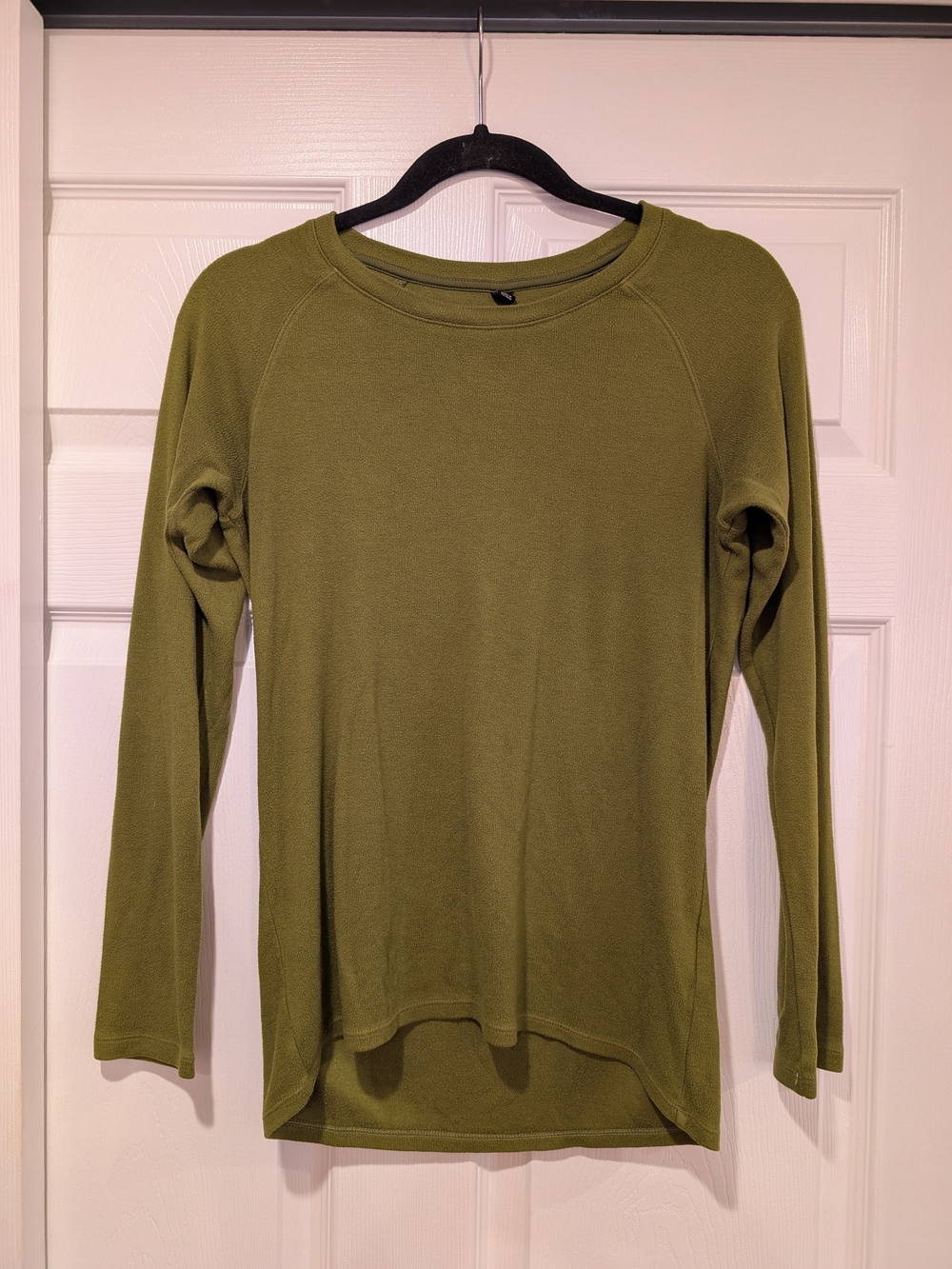 Uniqlo Olive Green Long-Sleeve Crew Tee